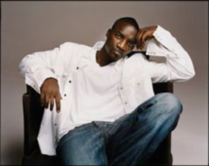 Right Now (Na Na Na), nou single Akon