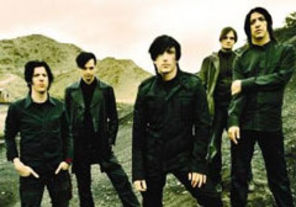 Nou joc iPhone, cu melodii Nine Inch Nails