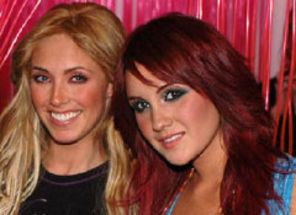 Anahi si Dulce Maria canta `El regalo mas grande` cu Tiziano Ferro