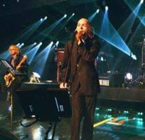 R.E.M. - lansare neconvetionala pentru videoclipul `Man-Sized Wreat`