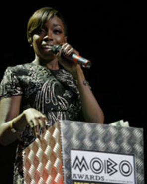Chris Brown, Leona Lewis si Estelle, iau cate doua premii MOBO