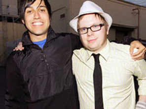 Fall Out Boy amana lansarea albumului `Folie a Deux`
