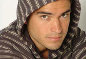 Alfonso Herrera in revista Open (foto)