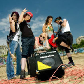 Moga si Blaxy Girls, in atentia Serviciului de Investigare a Fraudelor