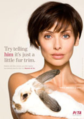 Natalie Imbruglia se dezbraca pentru o noua campanie PETA