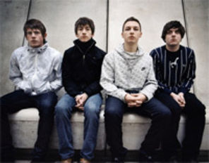 Arctic Monkeys lucreaza la al treilea album