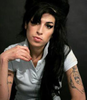 Piesa lui Amy Winehouse `Back To Black`, cea mai reusita interpretare vocala din toate timpurile