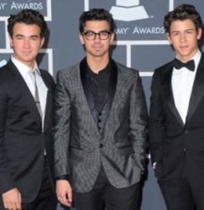 Jonas Brothers lucreaza la un nou album
