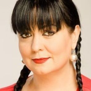 Monica Anghel va fi mamica
