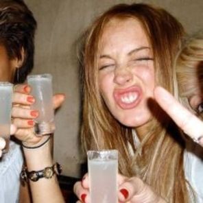 Lindsay Lohan era sa moara din cauza drogurilor si a alcoolului