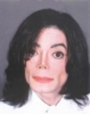 Michael Jackson, acuzat din nou de pedofilie