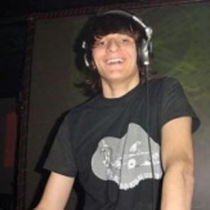 Interviu DJ Raresh
