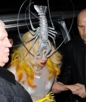 Lady GaGa, amendata cu 10.000 de lire
