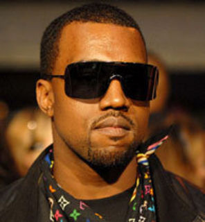 Kanye West s-a plictisit de muzica si vrea in moda