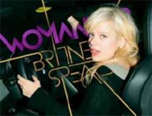 Asculta `Womanizer` in varianta Lily Allen