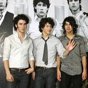 Jonas Brothers, comoara fiicelor lui Barack Obama