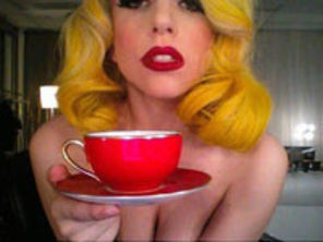 Lady Gaga - facuta sa planga de catre fani, de ziua ei