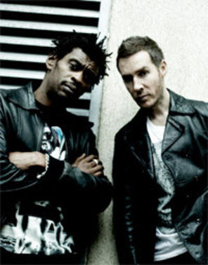 Massive Attack concerteaza la Bucuresti
