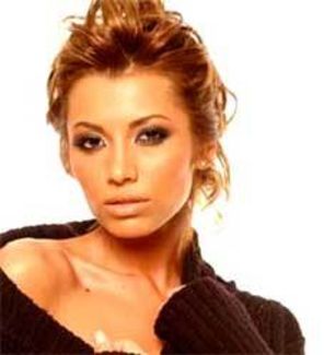 Lili Sandu revine cu `Lili` si Ovidiu