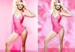 Britney Spears - cu si fara Photoshop (poze)