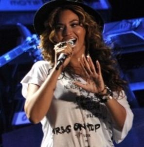 Jay-Z ft Beyonce  Young Forever live @ Coachella 2010