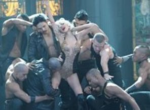 Christina Aguilera, mai mult dezbracata in noul clip (video)