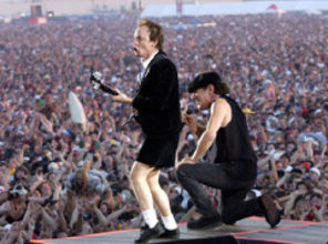 Turneul AC/DC, votat `Major Tour` al anului 2008