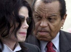 Michael Jackson, aparat de tatal sau
