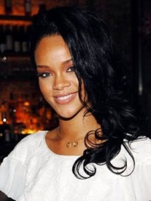Rihanna vrea sa danseze ca Michael Jackson (video)