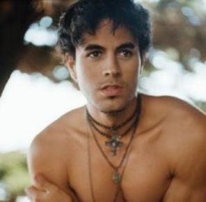 Enrique Iglesias Cuando Me Enamoro videoclip