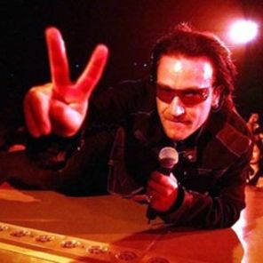 U2 rateaza Glastonbury - Bono are pauza minim 8 saptamani