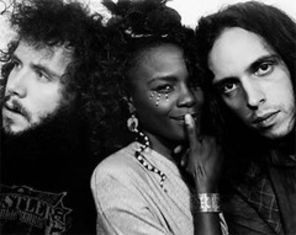 Interviu Noisettes: am intrat pe usa din spate in show-biz