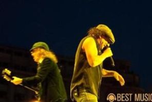 Zece persoane audiate in cazul spagii cerute AC/DC