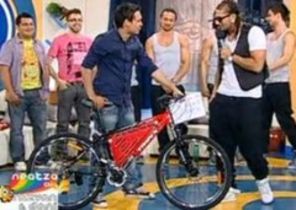 Connect-R a primit o bicicleta de ziua lui (+ video pentru doamne)