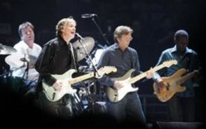 Cronica concert Eric Clapton si Steve Winwood in Romania (video)