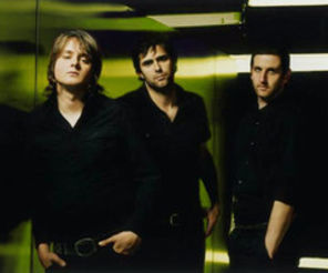Keane au facut un cover dupa U2