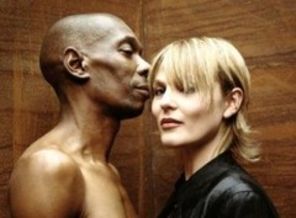 Faithless petrece in culise dupa fiecare concert