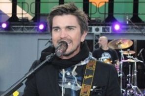 Juanes, primul artist latino inclus in Rock Band (video)