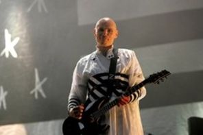 Solistul Smashing Pumpkins a lesinat pe scena