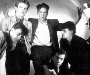 Simple Minds lanseaza un nou album- `Graffiti Soul`