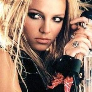 Britney Spears ne pregateste ceva...