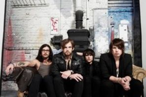 Kings of Leon lanseaza `Come Around Sundown`