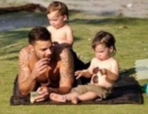 Fiii lui Ricky Martin il fac fericit de doi ani