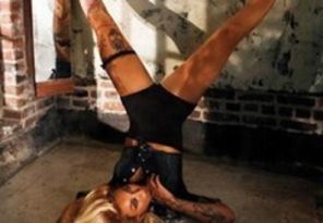 Beyonce a pozat sexy pentru House Of Dereon (poze)
&nbsp;