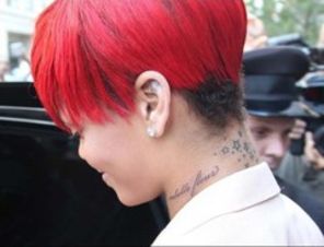 Rihanna este o floare rebela (poze tatuaje)