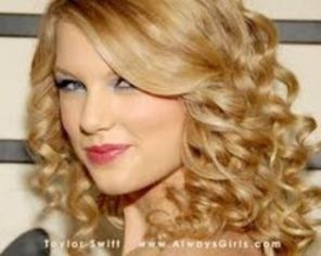 Taylor Swift l-a `detronat` pe Justin Bieber
