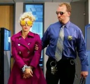 Lady GaGa &ndash; Telephone, parodie de birou (funny video)