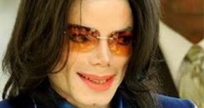 Vrei sa dormi in patul lui Michael Jackson?
