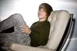 Justin Bieber feat Kanye West Runaway Love single (audio)