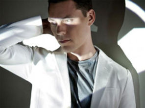 Download Tiesto - I Will Be Here (feat. Sneaky Sound System) (Wolfgang Gartner Remix)